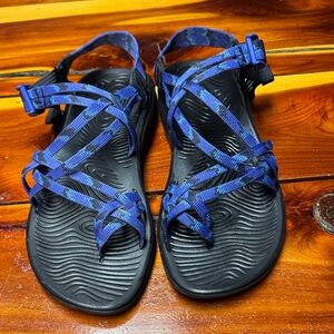 Chaco Blue and Black Strappy Adventure Sandals SB4